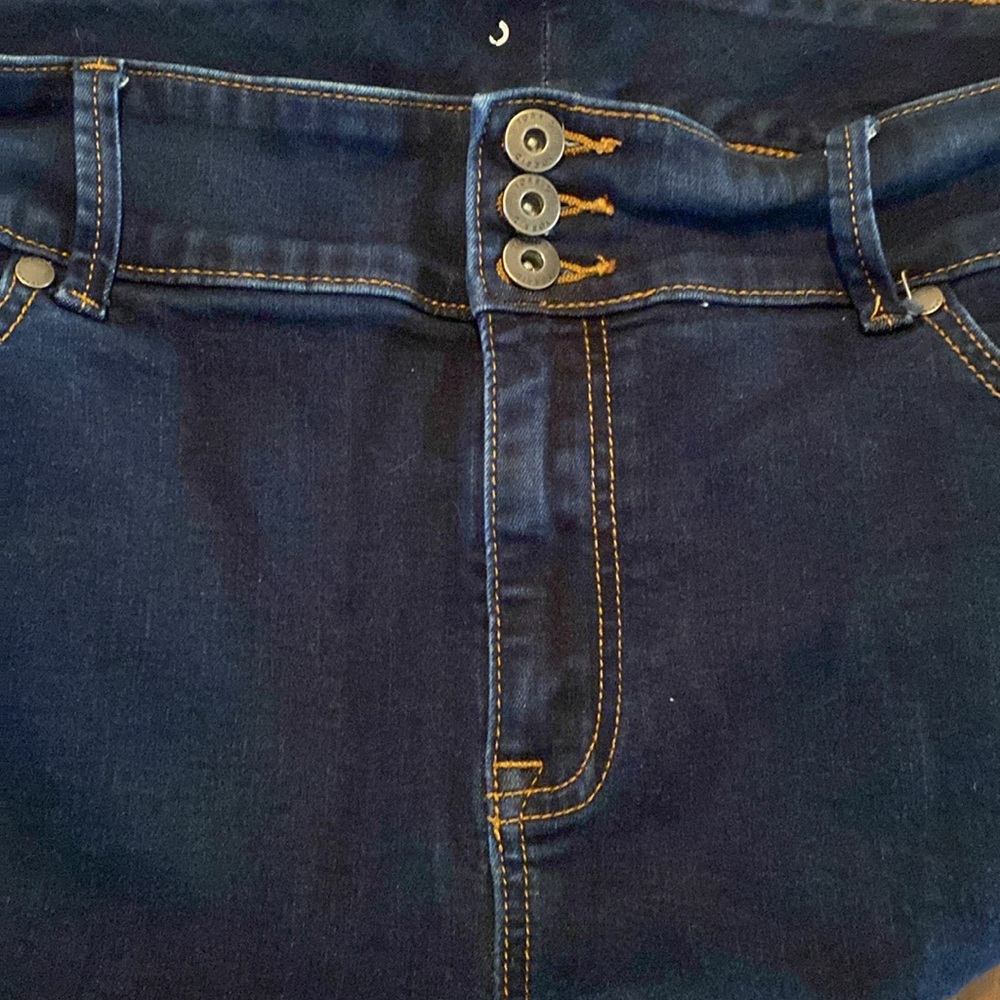 Torrid Jegging Skinny Super Soft High-Rise Jean Dark Wash - Picture 3 of 6